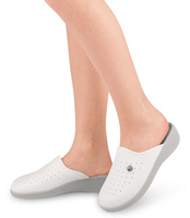 Klapki damskie Inblu 40-33 Białe