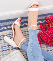 Sandałki damskie Queen Vivi V7-2 Białe