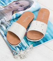 BIAŁE KLAPKI DAMSKIE H35 BROKATOWE NA KORKU