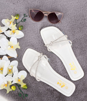 Klapki damskie Laura Mode QL-235 Białe